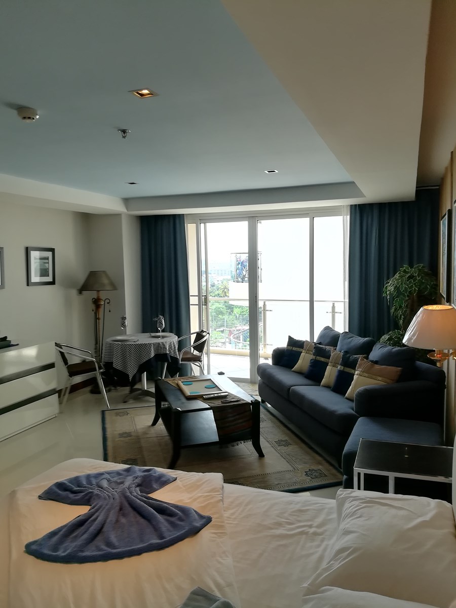 central-pattaya-hyde-park-condo-for-sale-a central-pattaya-hyde-park-condo-for-sale-a